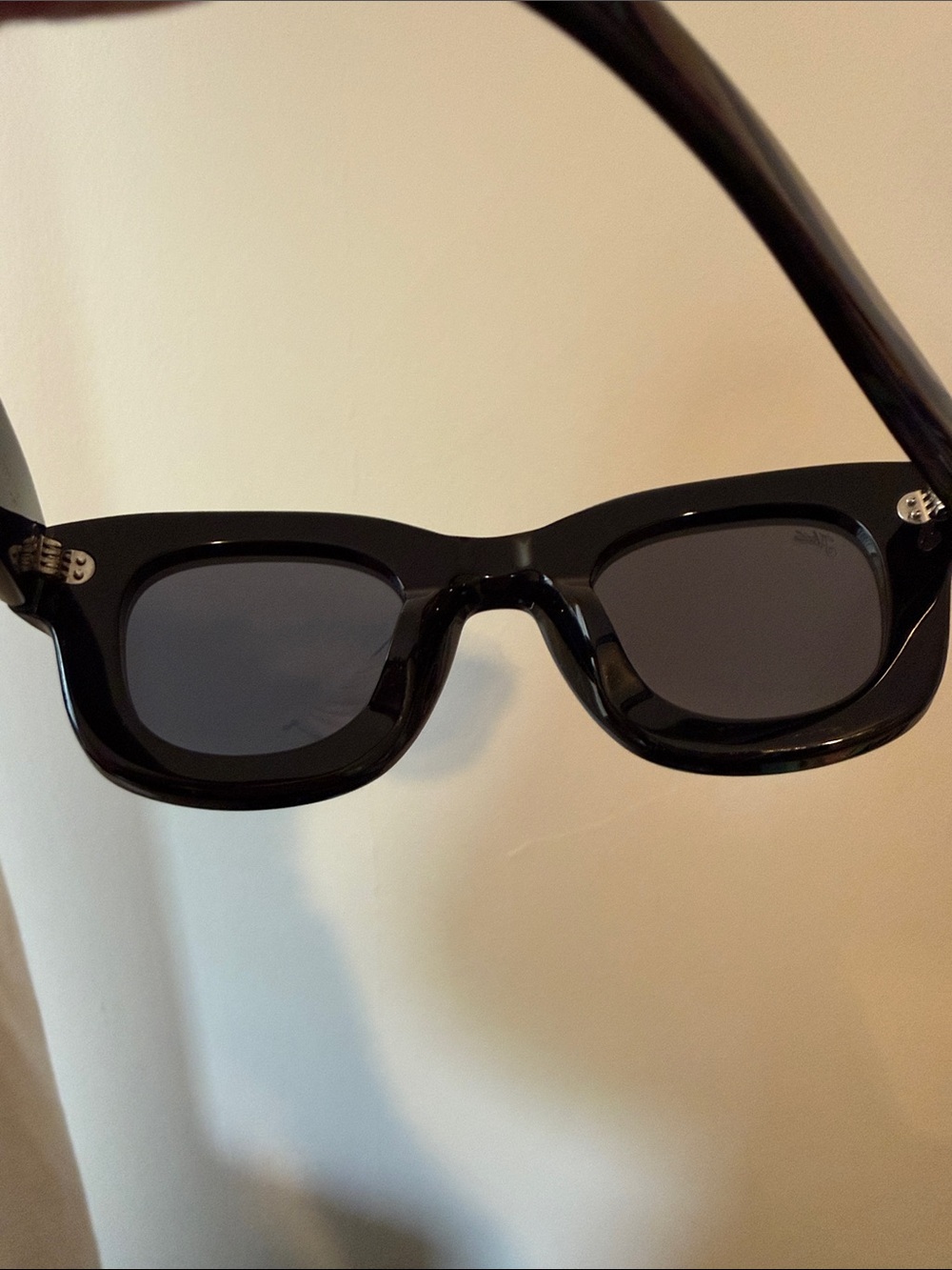 Akila Apollo Inflated - Men's Black Retro Square Sunglasses - Sleek UV Shades - Picture 5 of 8